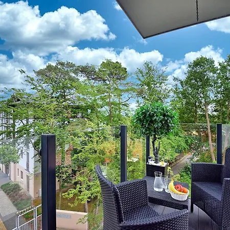 North Apartments, Pine 미엘노